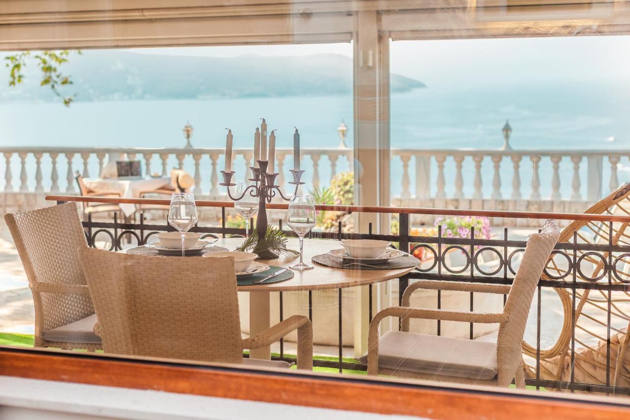 Apartments Belvedere Херцег Нови Екстериор снимка