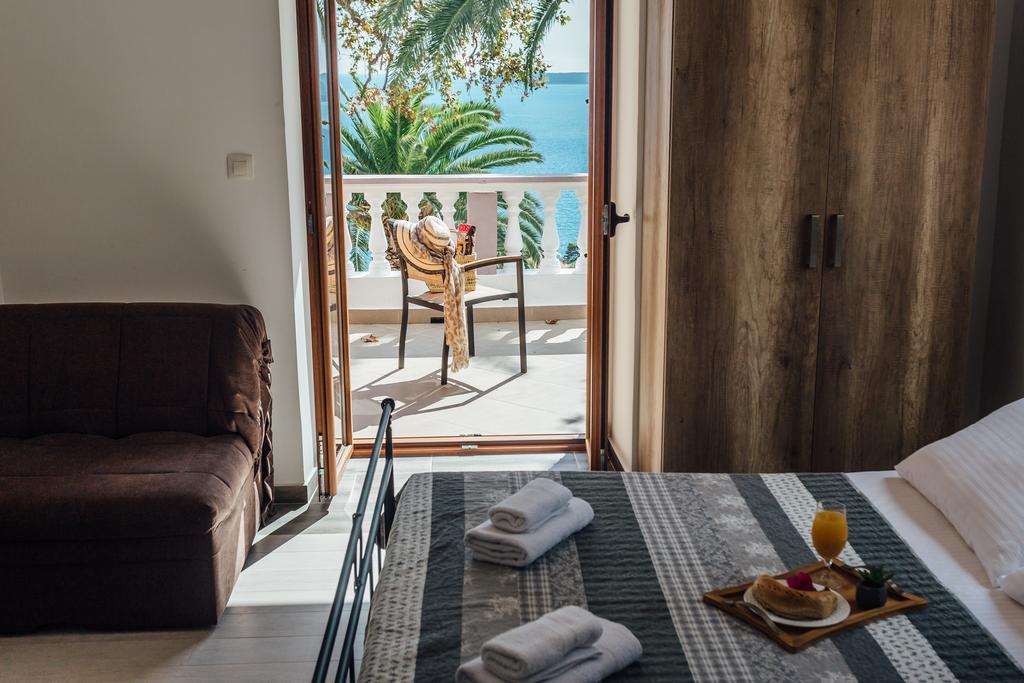 Apartments Belvedere Херцег Нови Екстериор снимка