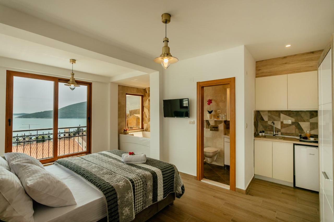 Apartments Belvedere Херцег Нови Екстериор снимка