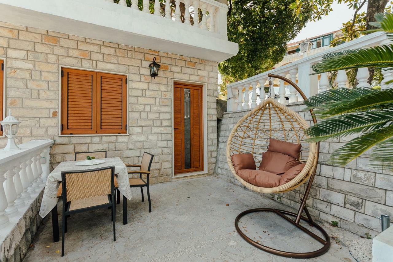Apartments Belvedere Херцег Нови Екстериор снимка