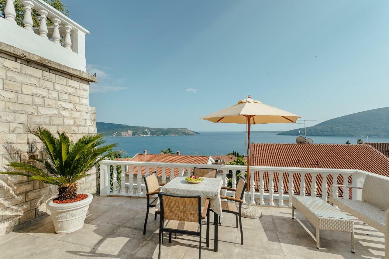 Apartments Belvedere Херцег Нови Екстериор снимка