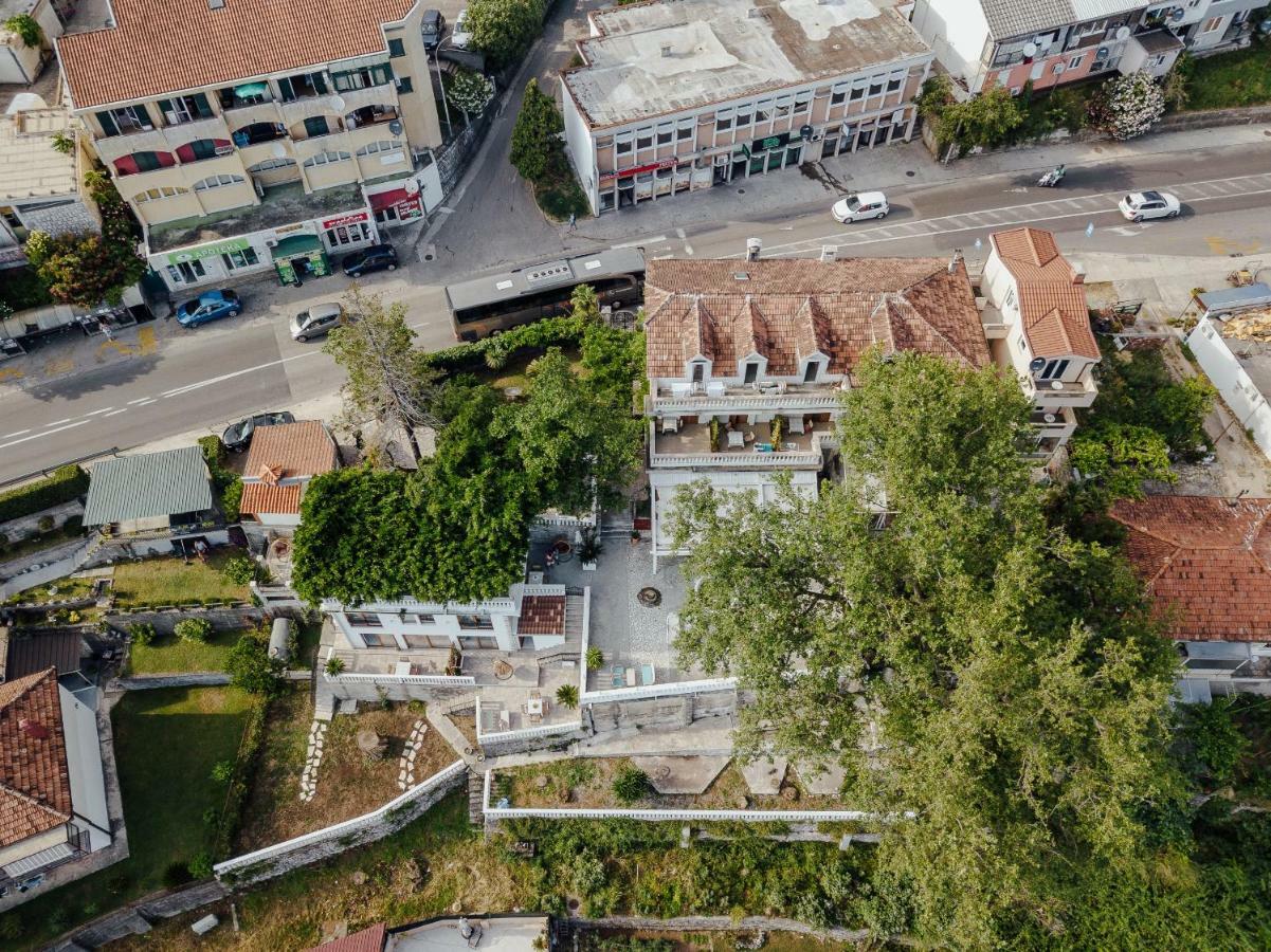 Apartments Belvedere Херцег Нови Екстериор снимка